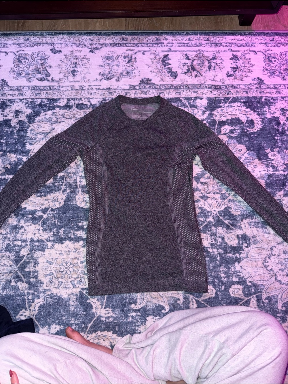 gray figs underscrub XS. perf condition